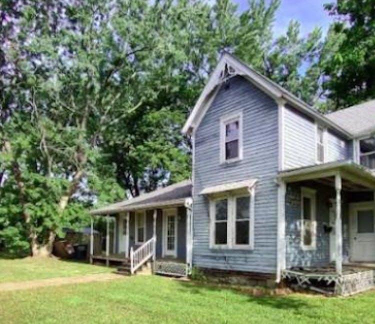 109 N Western Ave Girard, KS 66743, Crawford County