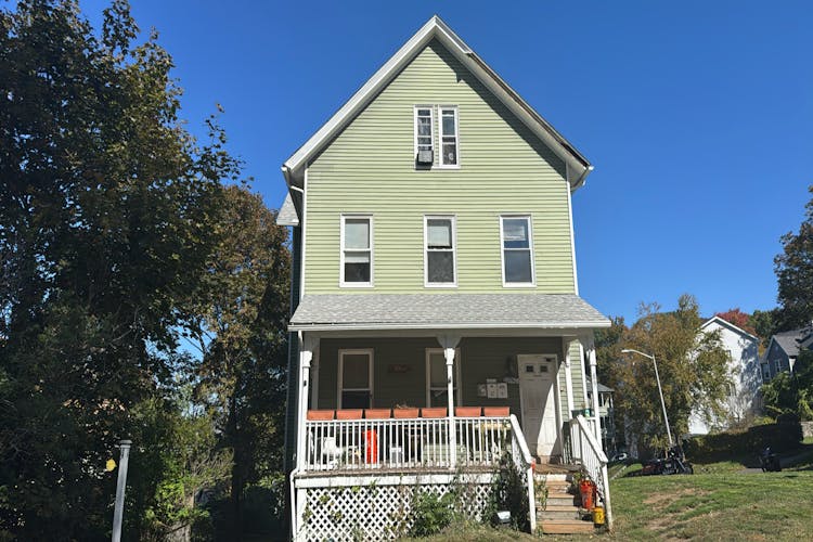 89 Green Hill Parkway Worcester, MA 01605, Worcester County