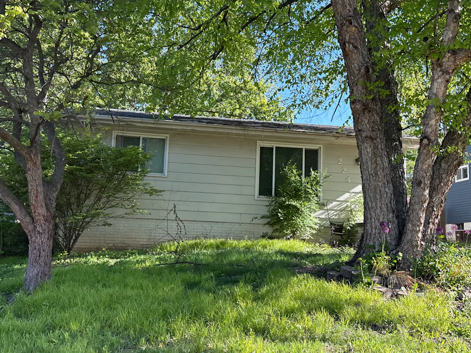 224 E Diehl Avenue Des Moines, IA 50315, Polk County