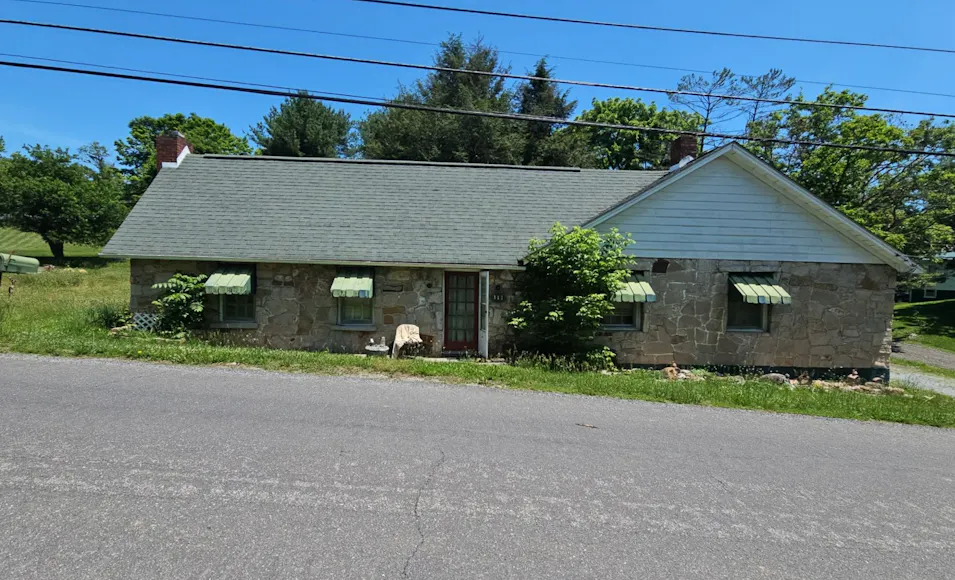 111 Pembroke Street Pembroke, VA 24136, Giles County