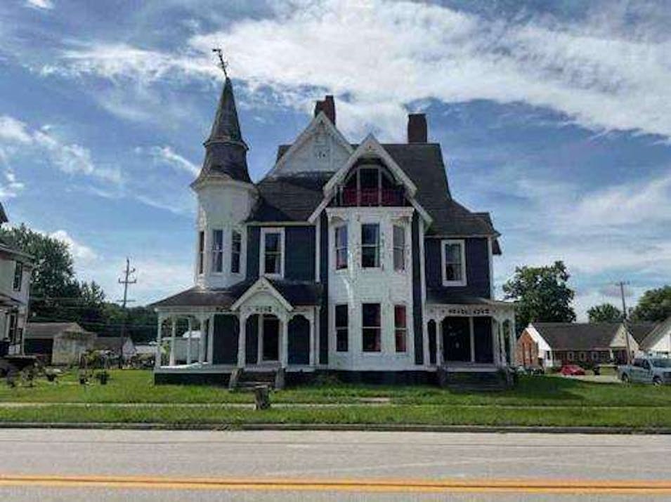 201 E Main St Ladoga, IN 47954, Montgomery County