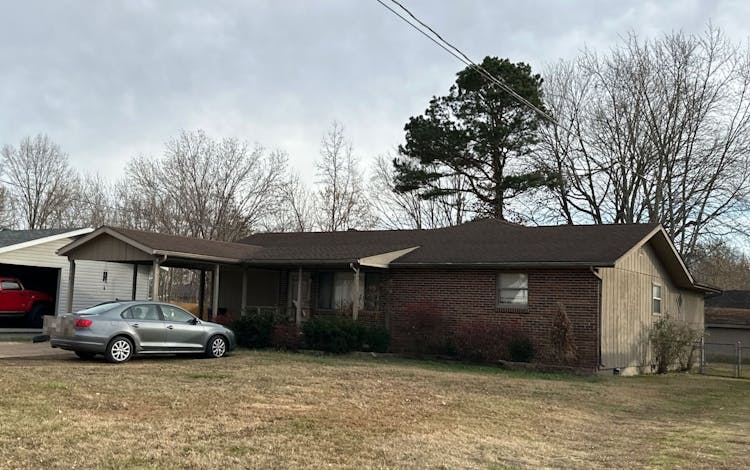 318 E Henry St Poplar Bluff, MO 63901, Butler County