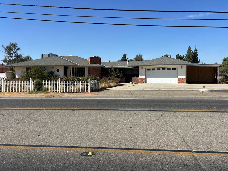 260 West Barstow Avenue Fresno, CA 93704, Fresno County