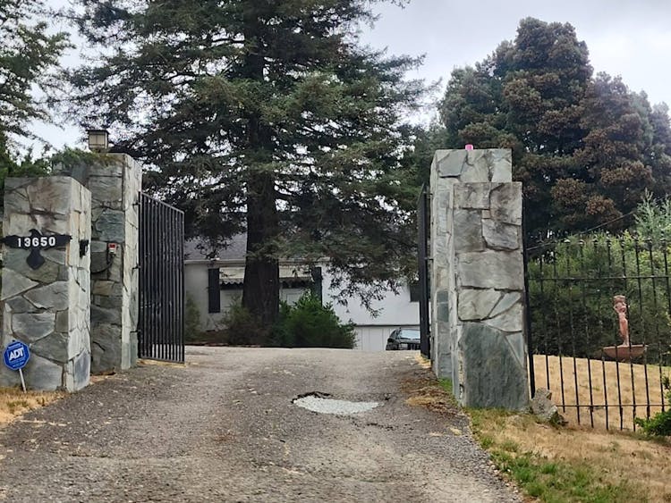 13650 Skyline Boulevard Oakland, CA 94619, Alameda County