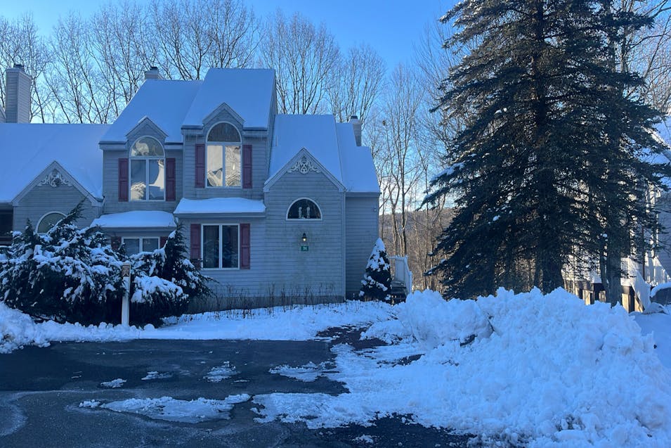 74 Laurelwoods Drive Lake Harmony, PA 18624, Carbon County