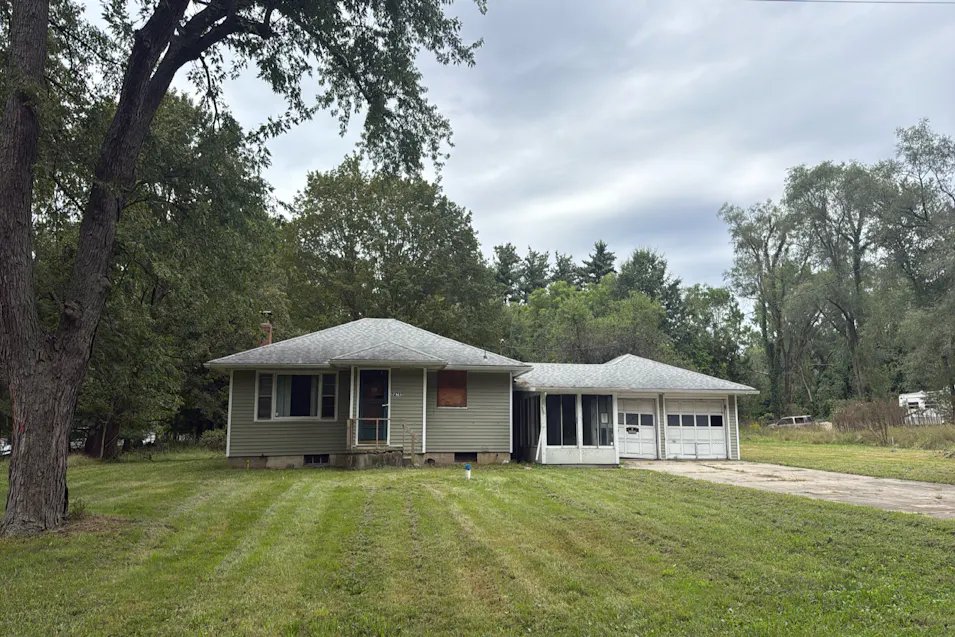 24713 Penwell Ave Elkhart, IN 46516, Elkhart County