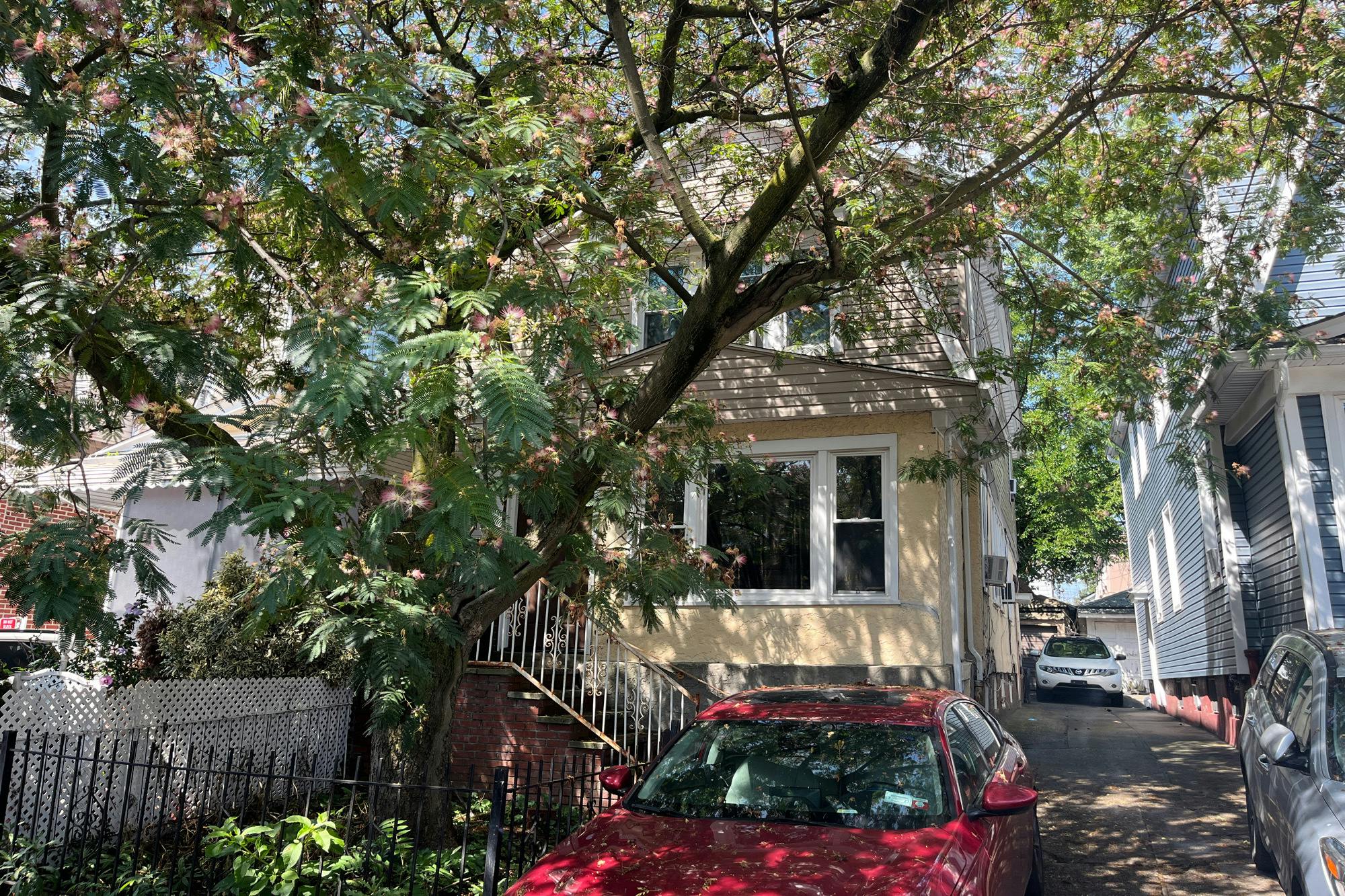 46th St, Brooklyn, NY 11203