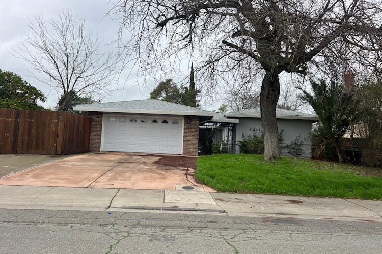 6121 Westholme Way Sacramento, CA 95823, Sacramento County