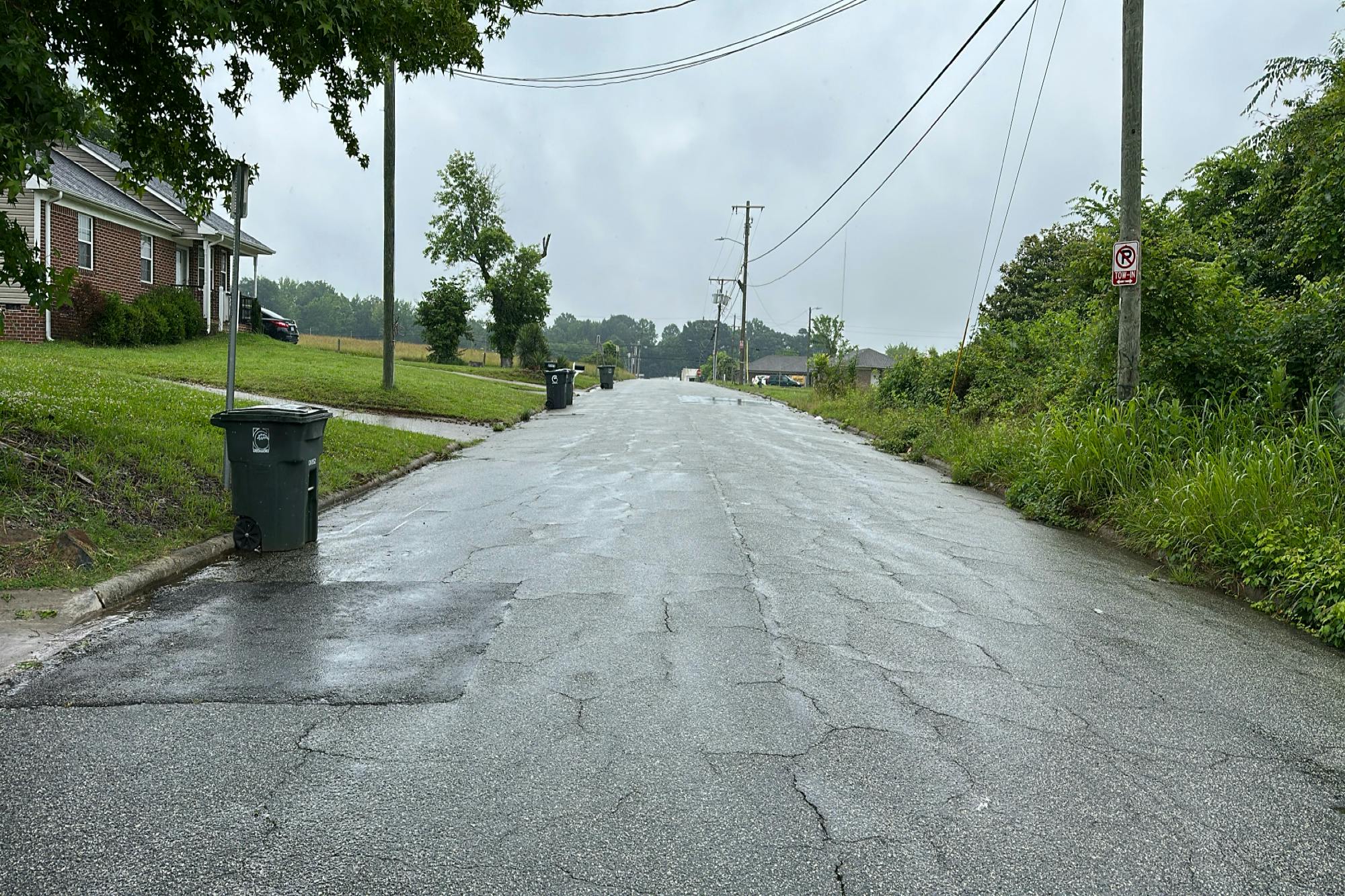 Apache St, Greensboro, NC 27401