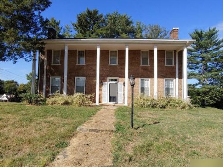 755 Old Highway 68, Sweetwater, TN, 37874, USA