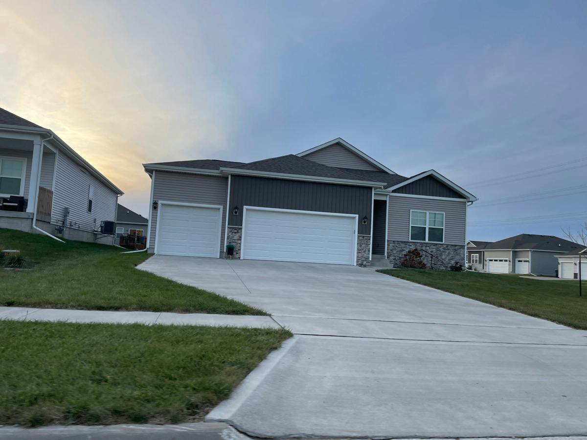 145th St, Urbandale, IA 50323