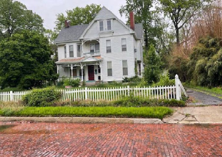 810 Grove St Alton, IL 62002, Madison County