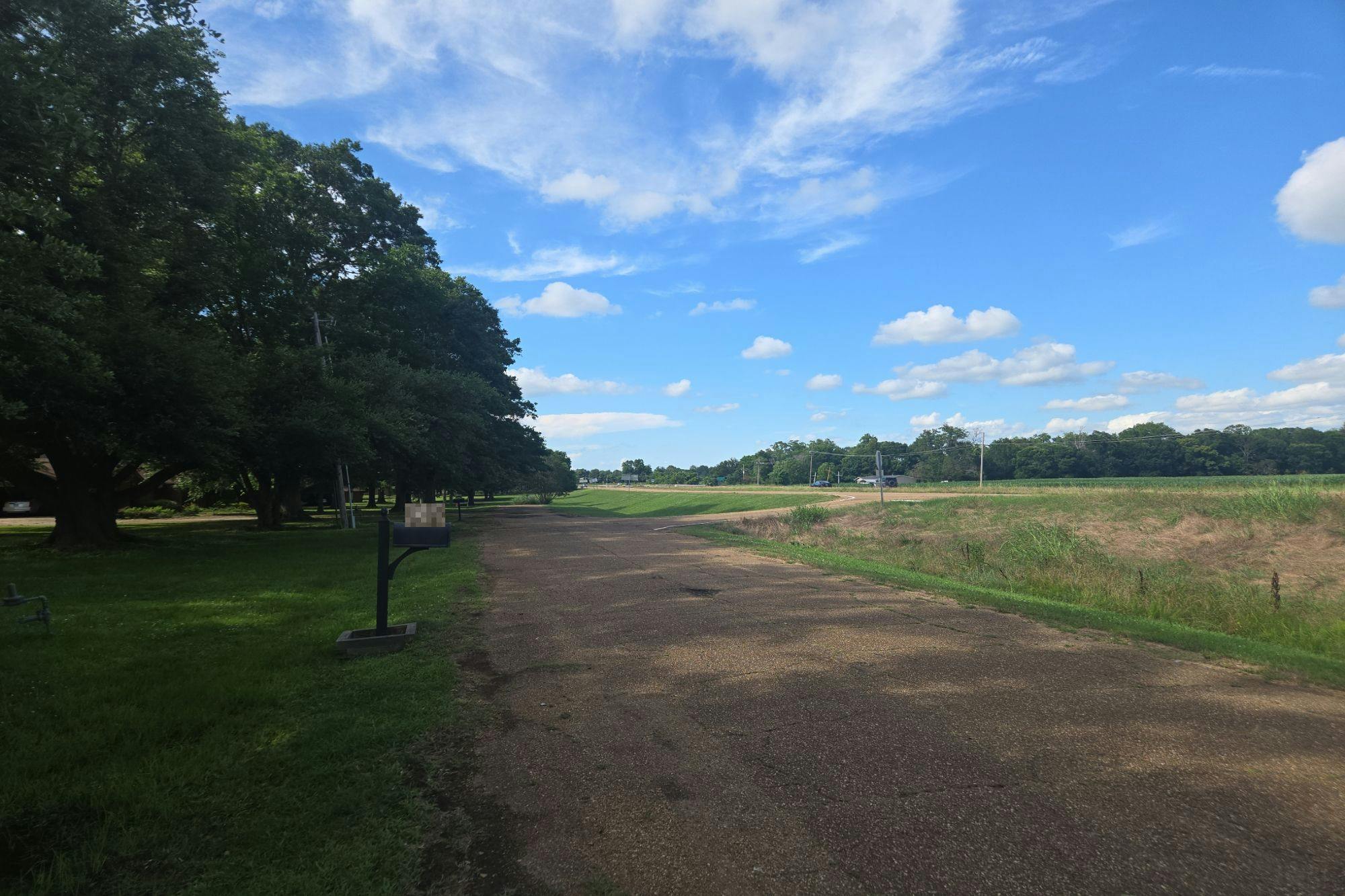 Franklin St, Isola, MS 38754