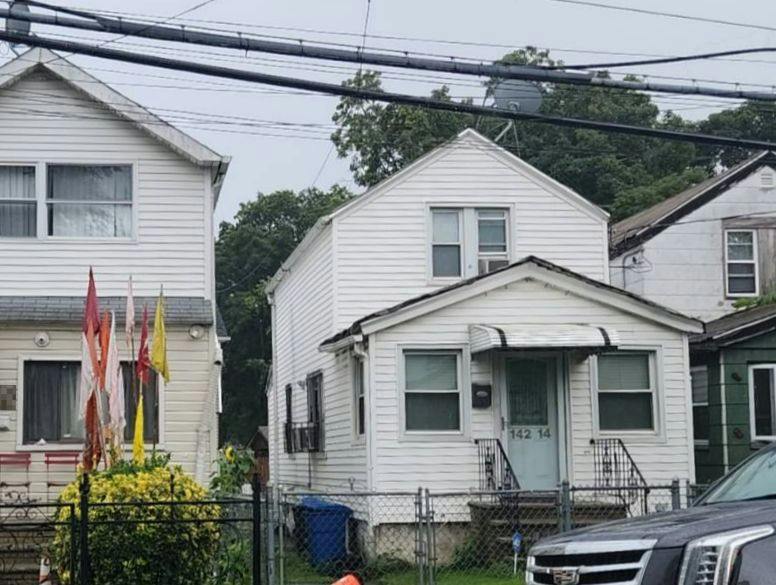 Foch Blvd, Jamaica, NY 11436