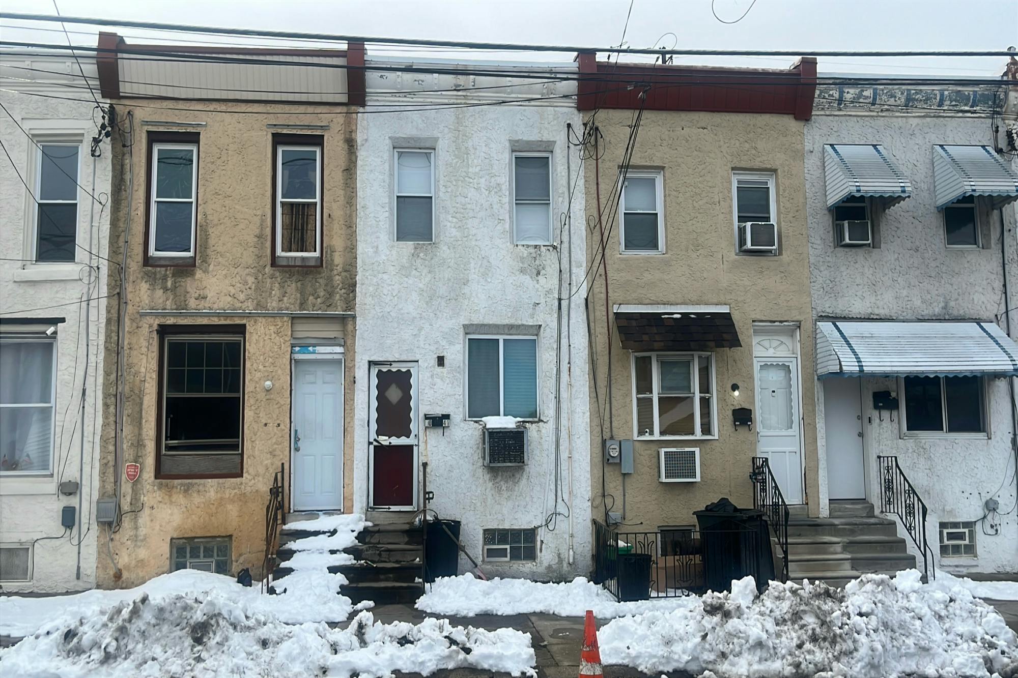 5041 WORTH St  