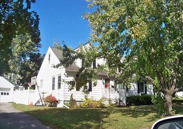 111 Mathias Ave Amsterdam, NY 12010, Montgomery County