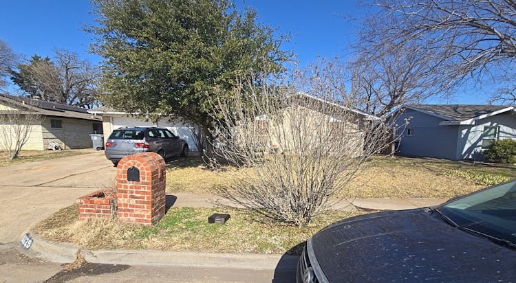 9829 Grove Oaks Blvd Dallas, TX 75217, Dallas County