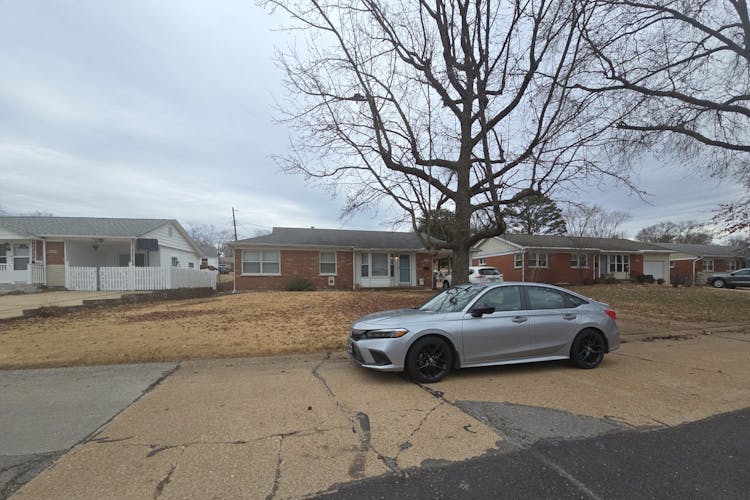 4423 Big Chief Dr St. Louis, MO 63123, St. Louis County