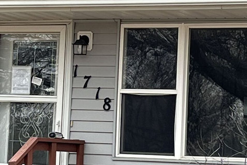 1718 Maplewood Dr Cedar Falls, IA 50613, Black Hawk County