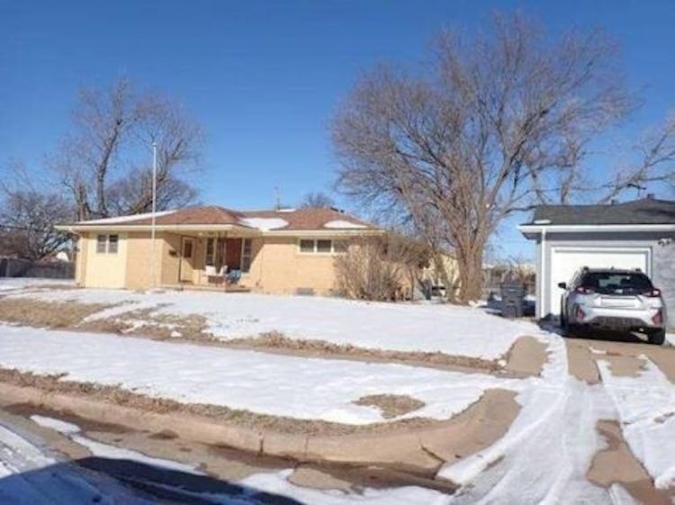 8102 E Indianapolis St Wichita, KS 67207, Sedgwick County