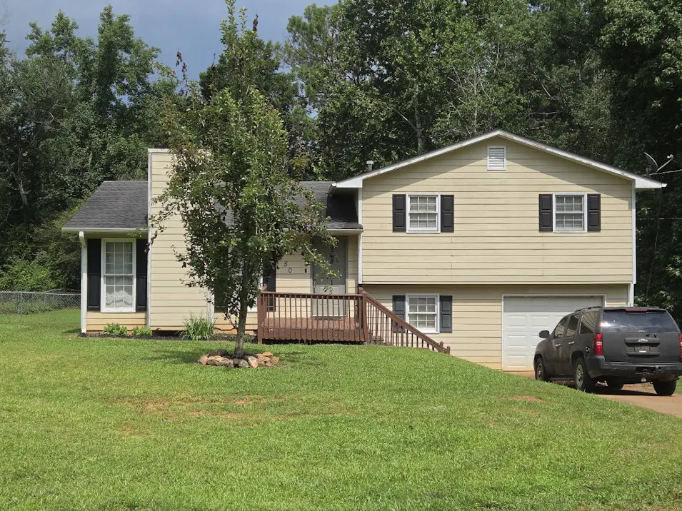 50 W Knight Dr Carrollton, GA 30116, Carroll County