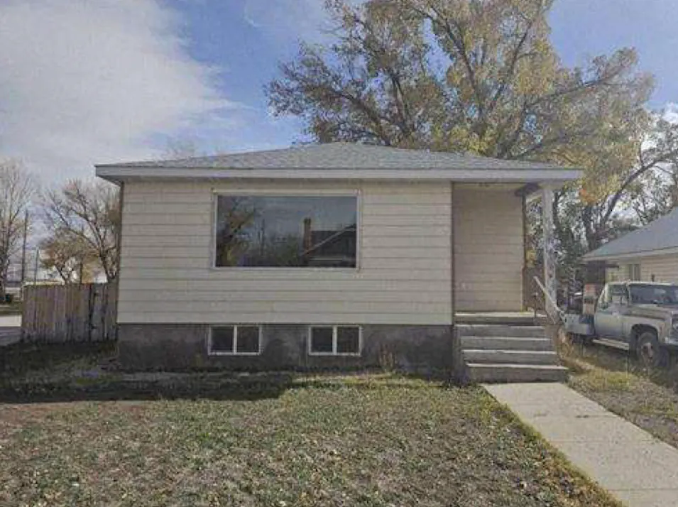 210 N 7th St Sinclair, WY 82334, Carbon County