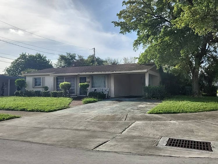 3290 NW 13th St Lauderhill, FL 33311, Broward County