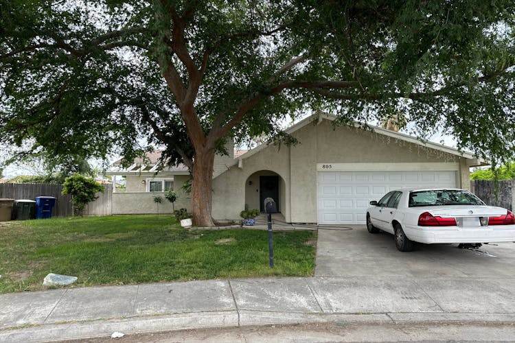 805 Camile Court Bakersfield, CA 93307, Kern County