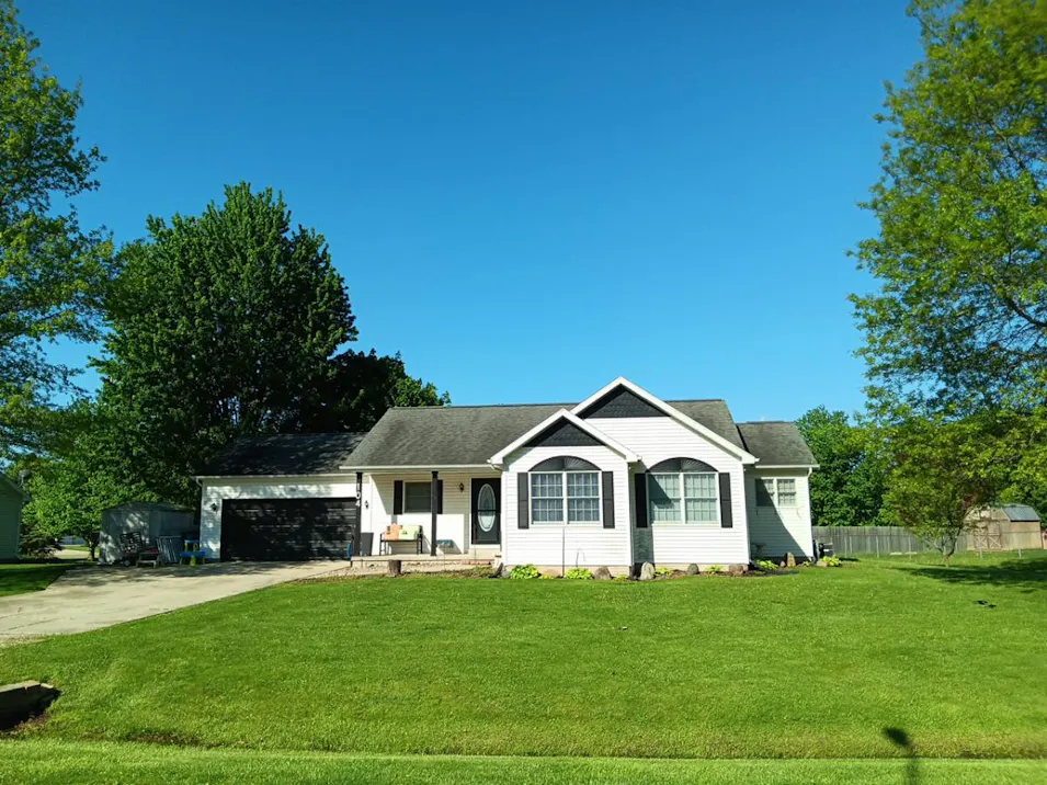 104 N Gadwall Ln Downs, IL 61736, McLean County