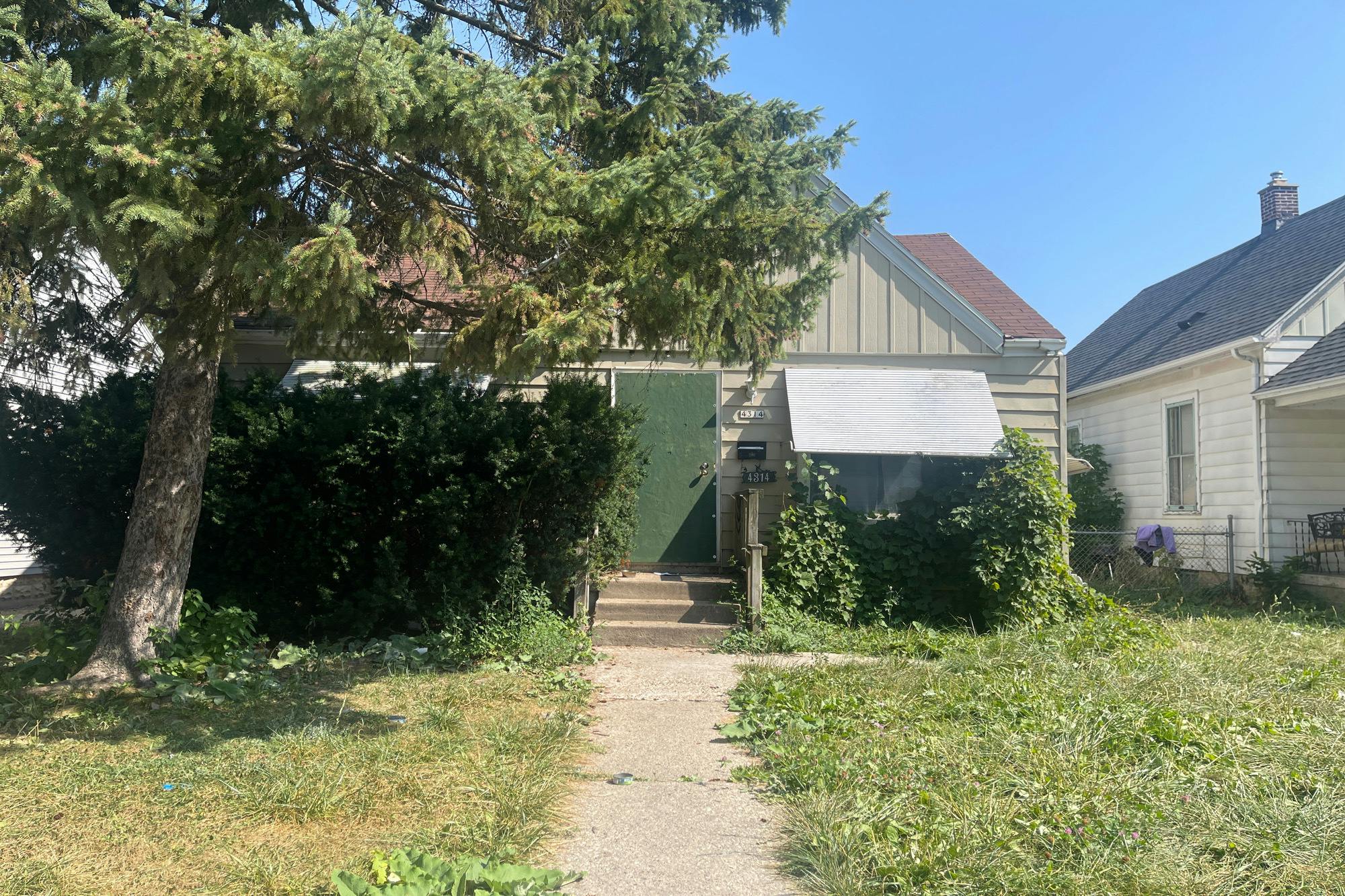 48th St, Milwaukee, WI 53216