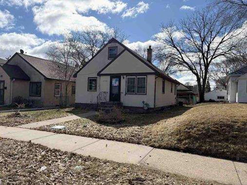 1156 Jessamine Ave E