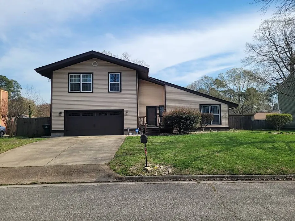 726 Pelham Drive Newport News, VA 23608, Newport News City County