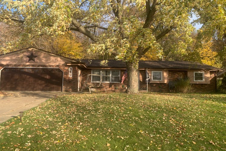 319 Timber Dr Coloma, MI 49038, Berrien County