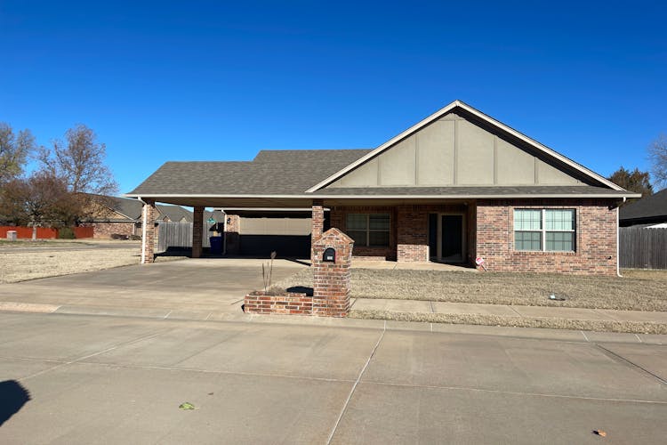 702 Bison Enid, OK 73701, Garfield County