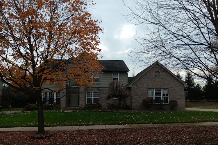 1200 Hendrie Canton, MI 48187, Wayne County