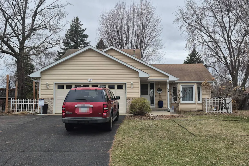 219 Wedgewood Drive Mahtomedi, MN 55115, Washington County