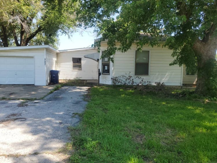 307 W 23rd St Fort Scott, KS 66701, Bourbon County