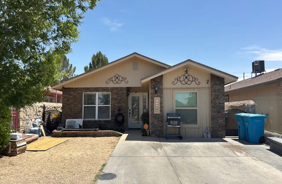 10077 Montreal Circle Socorro, TX 79927, El Paso County