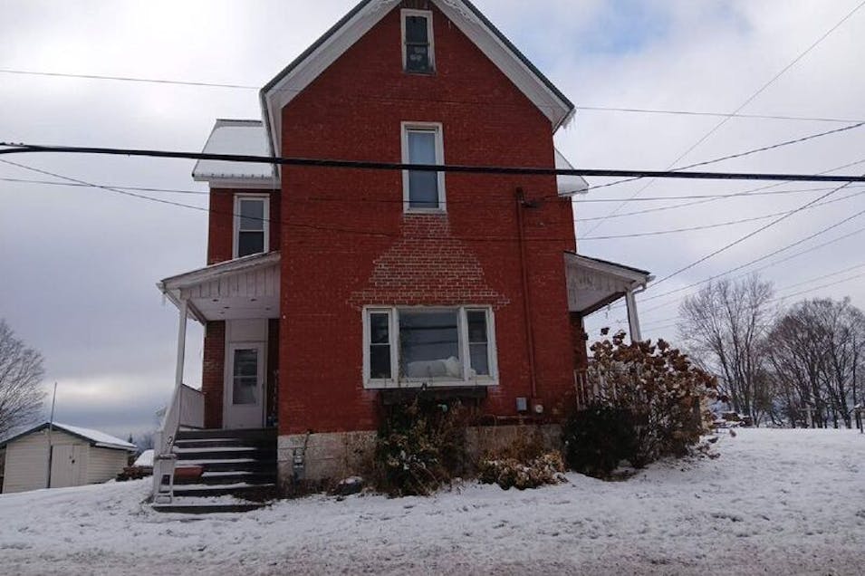 2 Grant Street Salisbury, PA 15558, Somerset County