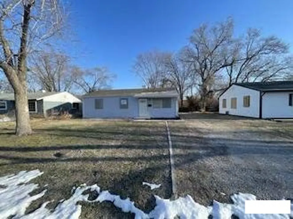 21 Saint Gregory Dr East Saint Louis, IL 62206, Saint Clair County