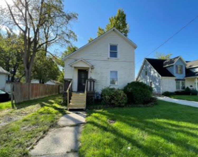 116 Oak Street Elyria, OH 44035, Lorain County