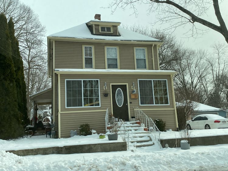 11 S Edlin Street Worcester, MA 01603, Worcester County