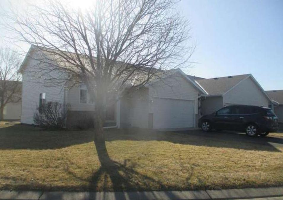 1516 Dublin Ct Shakopee, MN 55379, Scott County