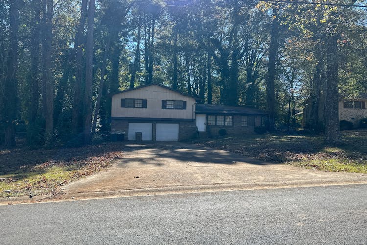 1115 Palisades Drive Ellenwood, GA 30049, Henry County