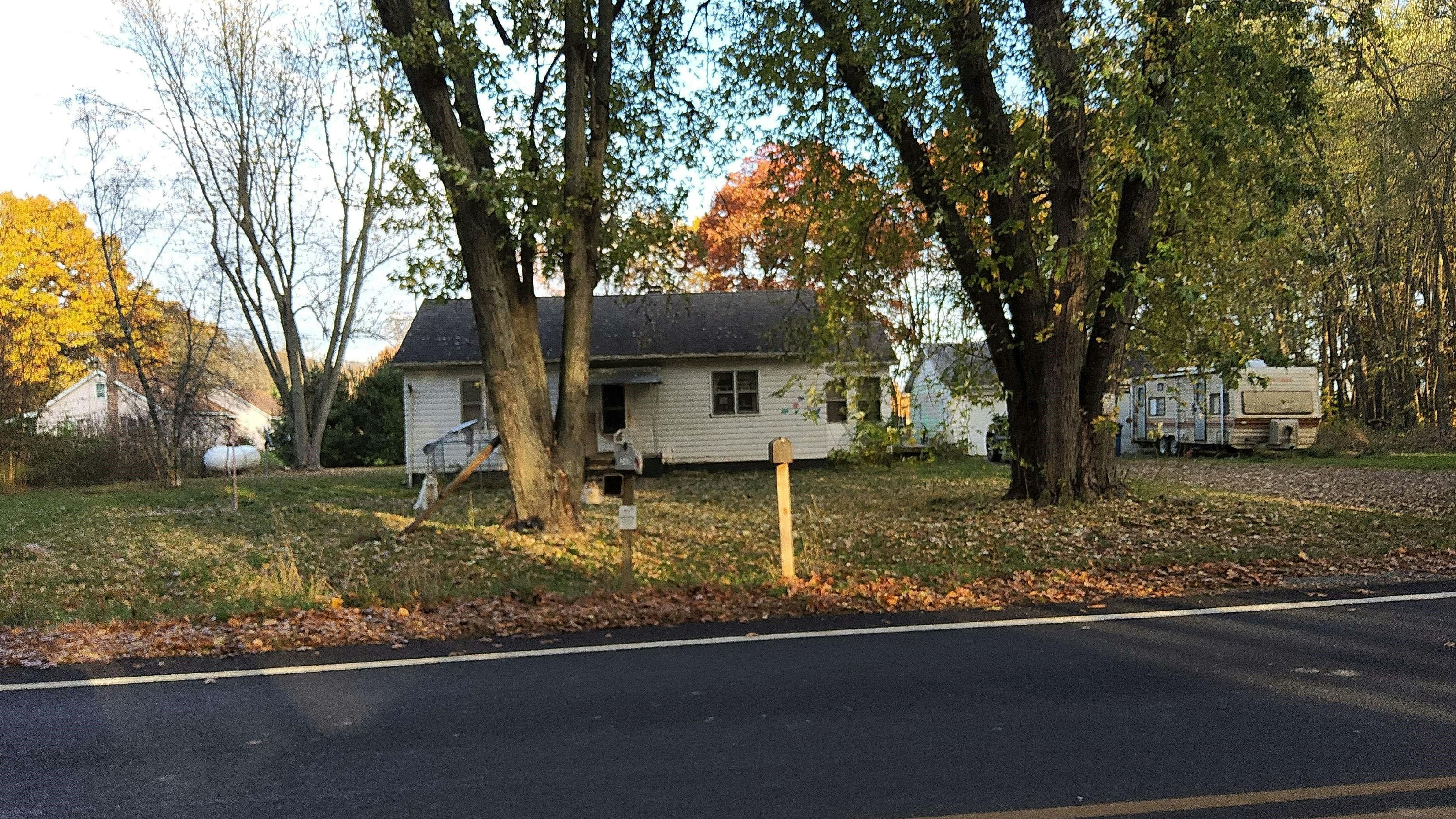U Ave, Vicksburg, MI 49097