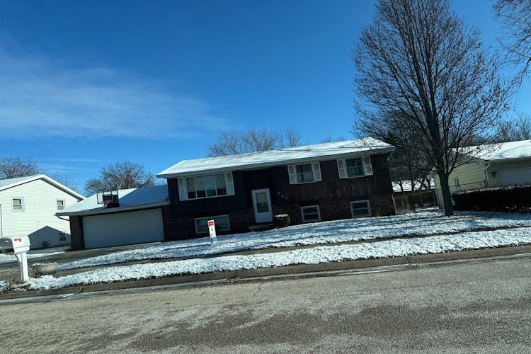 206 Rebecca Ln Normal, IL 61761, McLean County