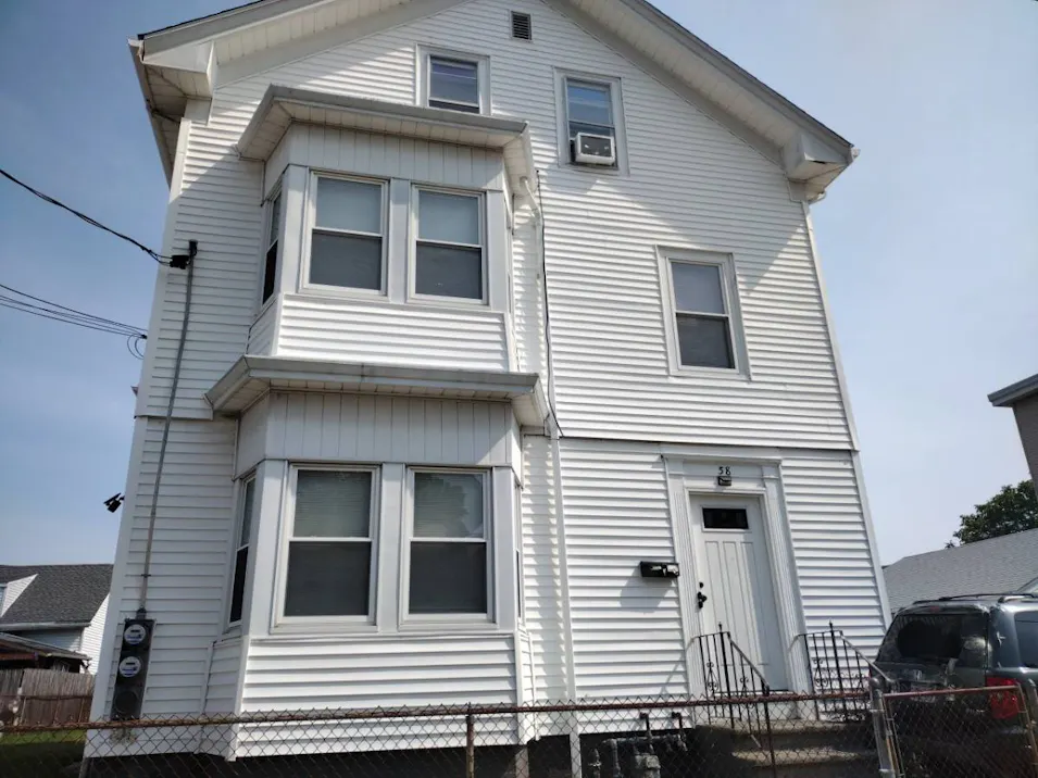 58 W Cole St Pawtucket, RI 02860, Providence County