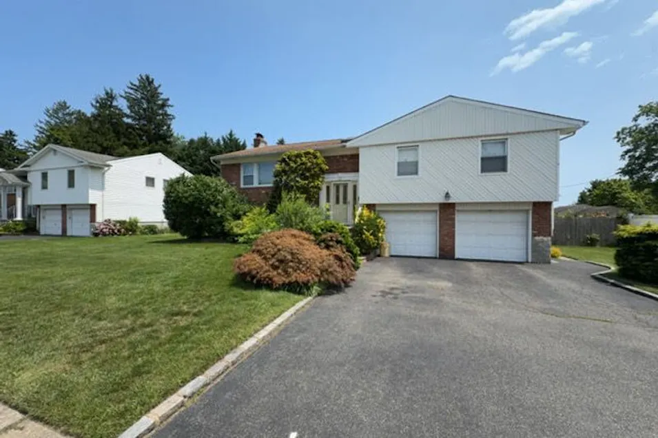 261 Gramercy Drive Jericho, NY 11753, Nassau County