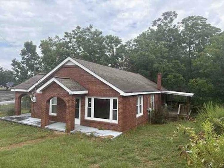 6900 County Hwy 12 Hackleburg, AL 35564, Marion County