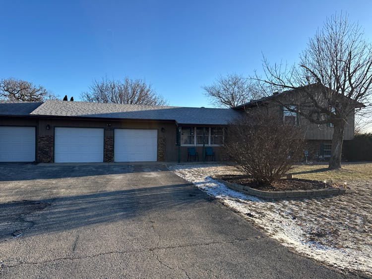 1238 Lakewood Dr. Somonauk, IL 60552, Lasalle County